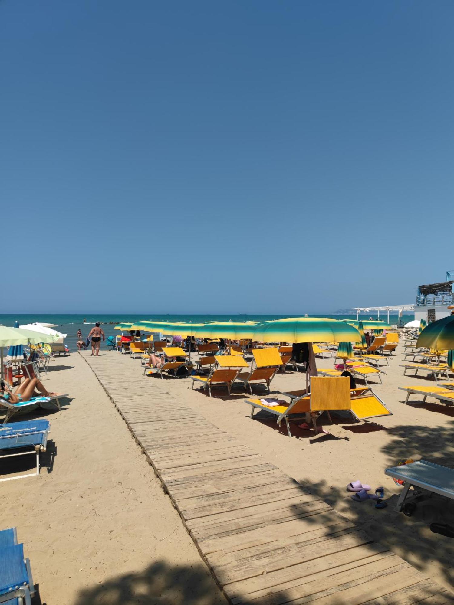Stylish Near The Beach- Modern & Comfort Appartement *